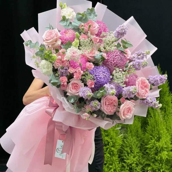 Quà tặng tinh thần như bó hoa có giá trị khích lệcao