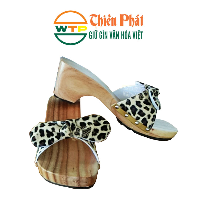 guốc mộc cho nữ được làm từ gỗ tự nhiên an toàn
