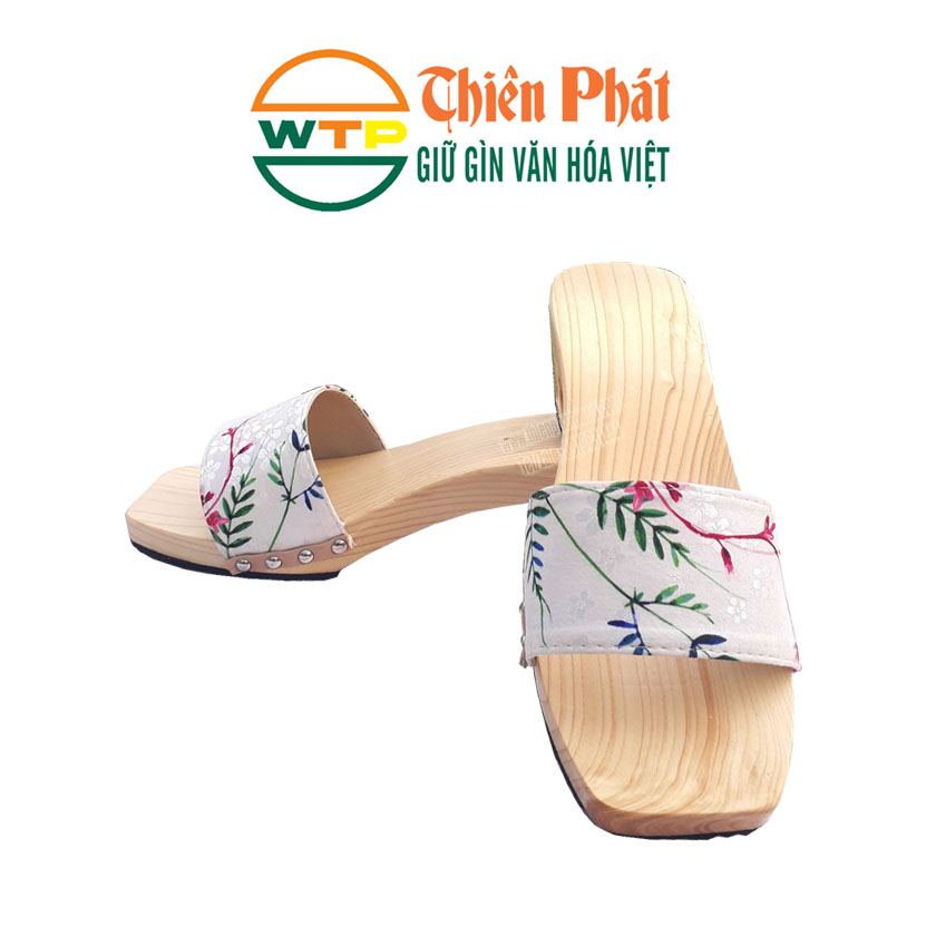 guốc mộc quai nhành cây không giống nhau tạo sự khác biệt