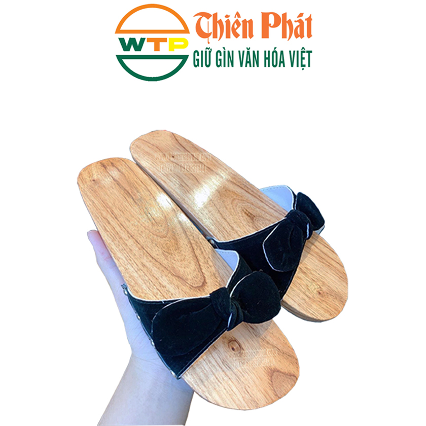 guốc gỗ mang phong cách truyền thống Việt