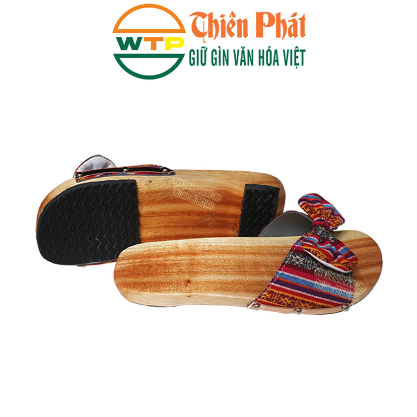 guốc mộc nữ quai thổ cẩm độc lạ mà cuốn hút