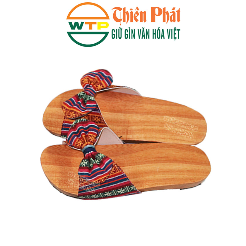 guốc gỗ nữ cao 3cm làm từ gỗ xoan vườn tự nhiên