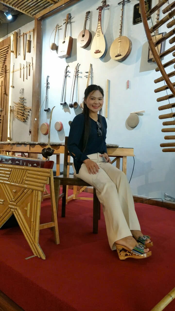 guốc gỗ phù hợp với mọi phong cách và mọi lứa tuổi